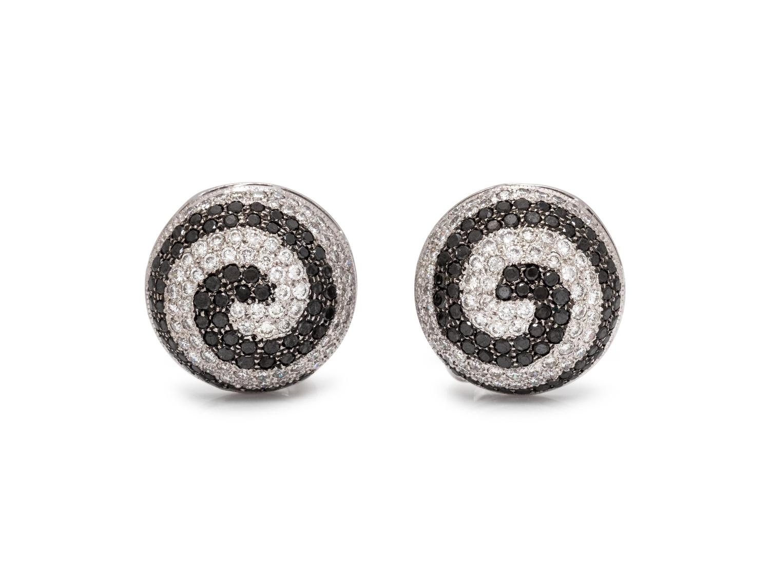 DIAMOND AND BLACK DIAMOND EARCLIPS