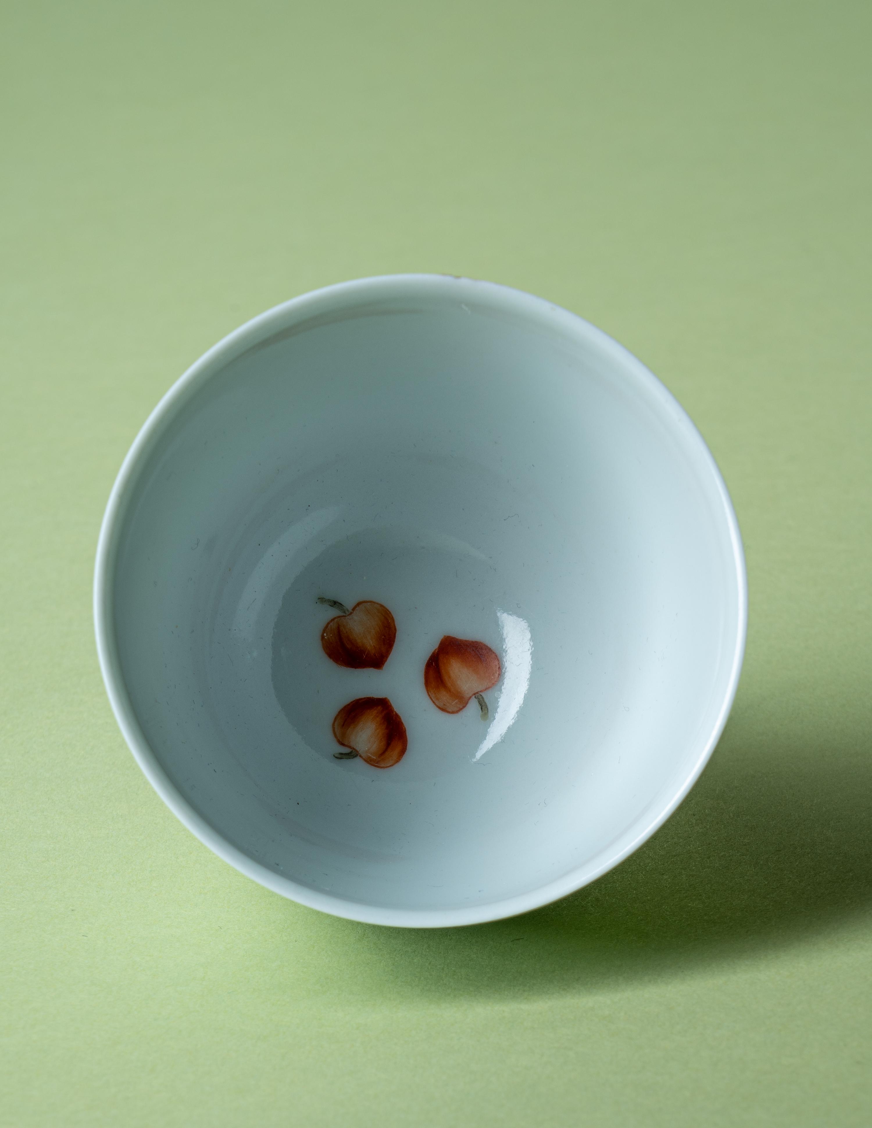 An Apple Green Glazed Porcelain Cup