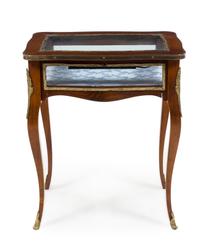 A Louis XV Style Gilt Metal Mounted Vitrine Table Height 29 1/4 x width 24 1/4 x depth 16 1/4 inches. — EARLY 20TH CENTURY