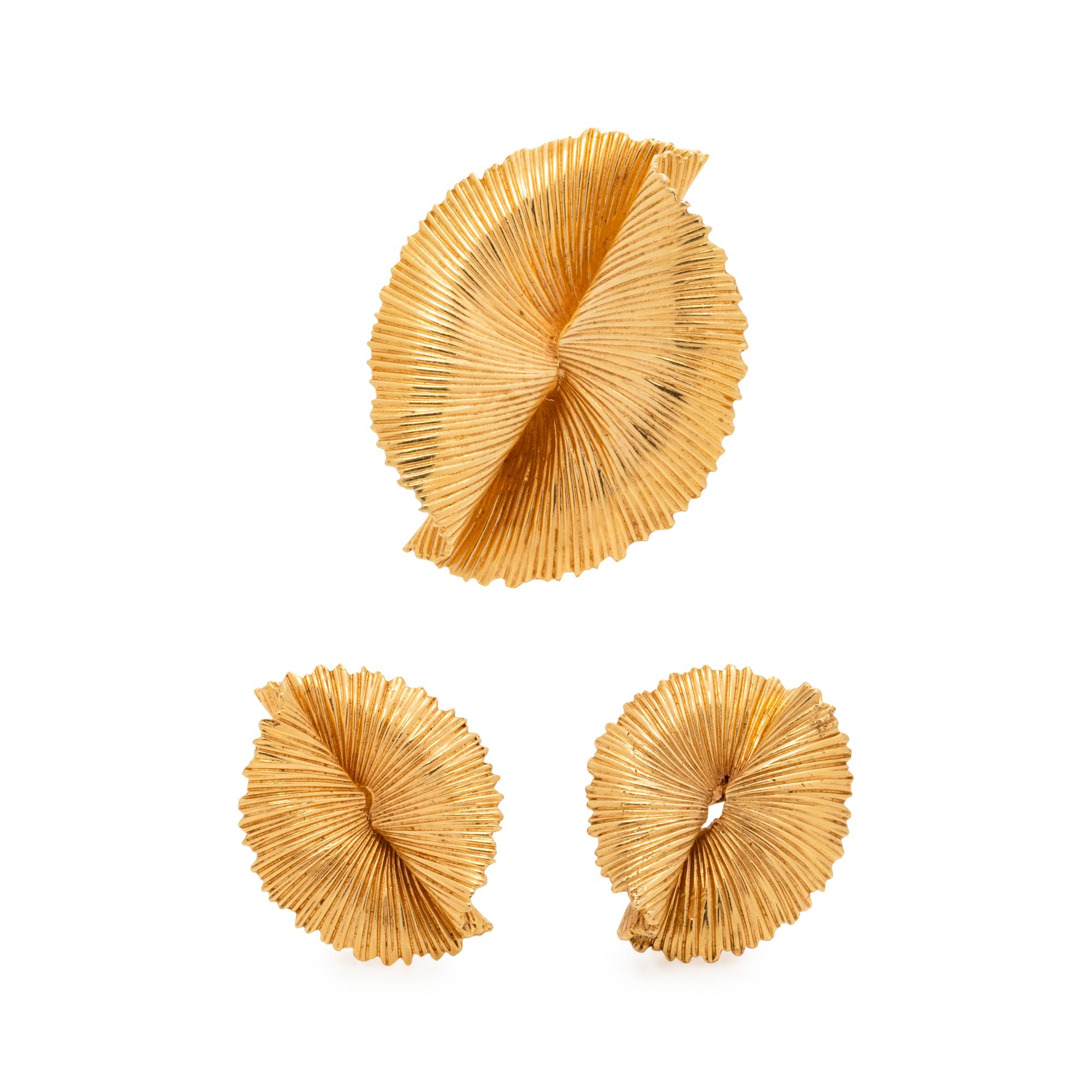 TIFFANY & CO., RETRO, YELLOW GOLD SET