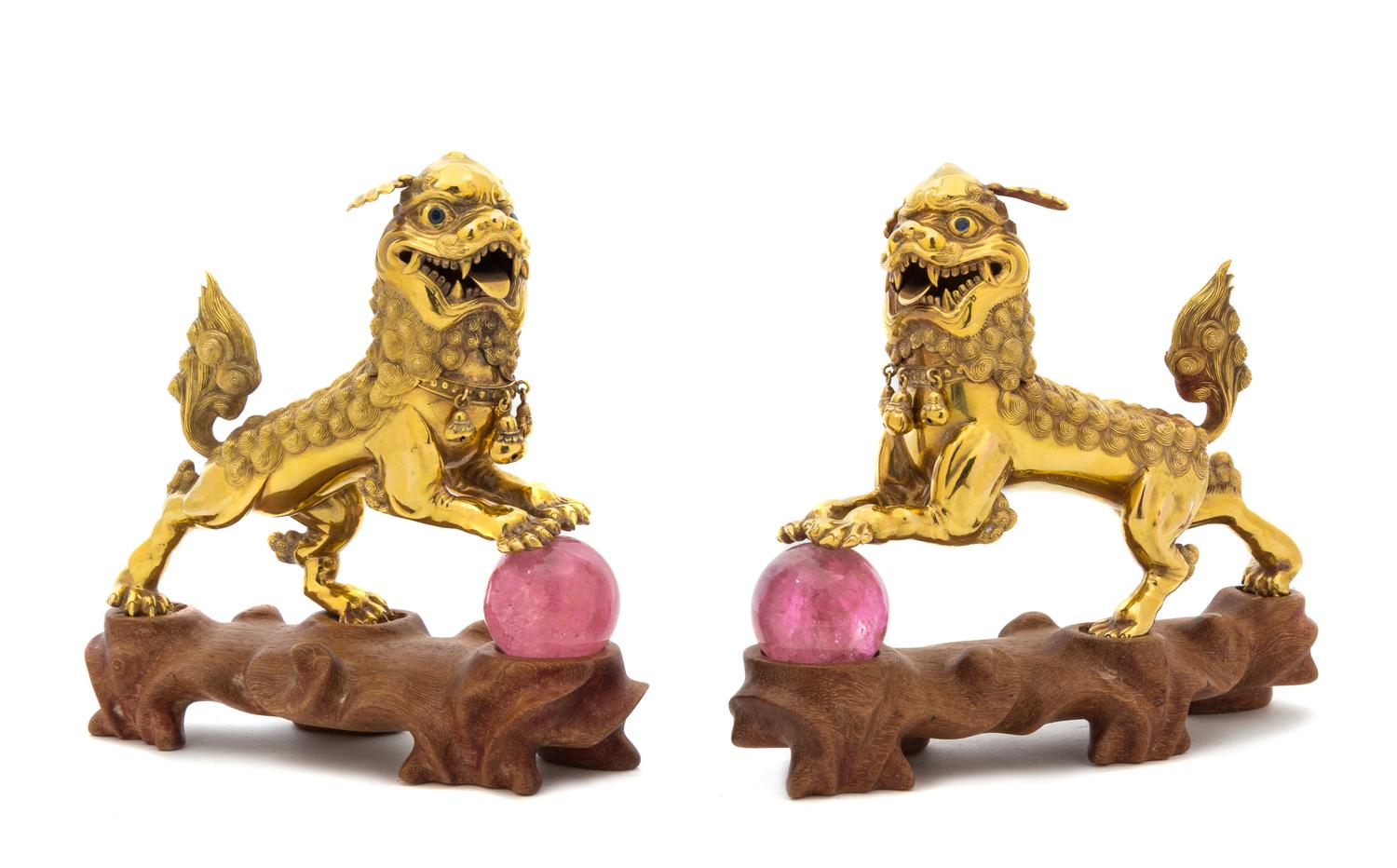 A Pair of Chinese 14 Karat Gold Figures of Fu Lions EARLY/MID-20TH CENTURY Length 5 1/2 inches. — EARLY/MID-20TH CENTURY