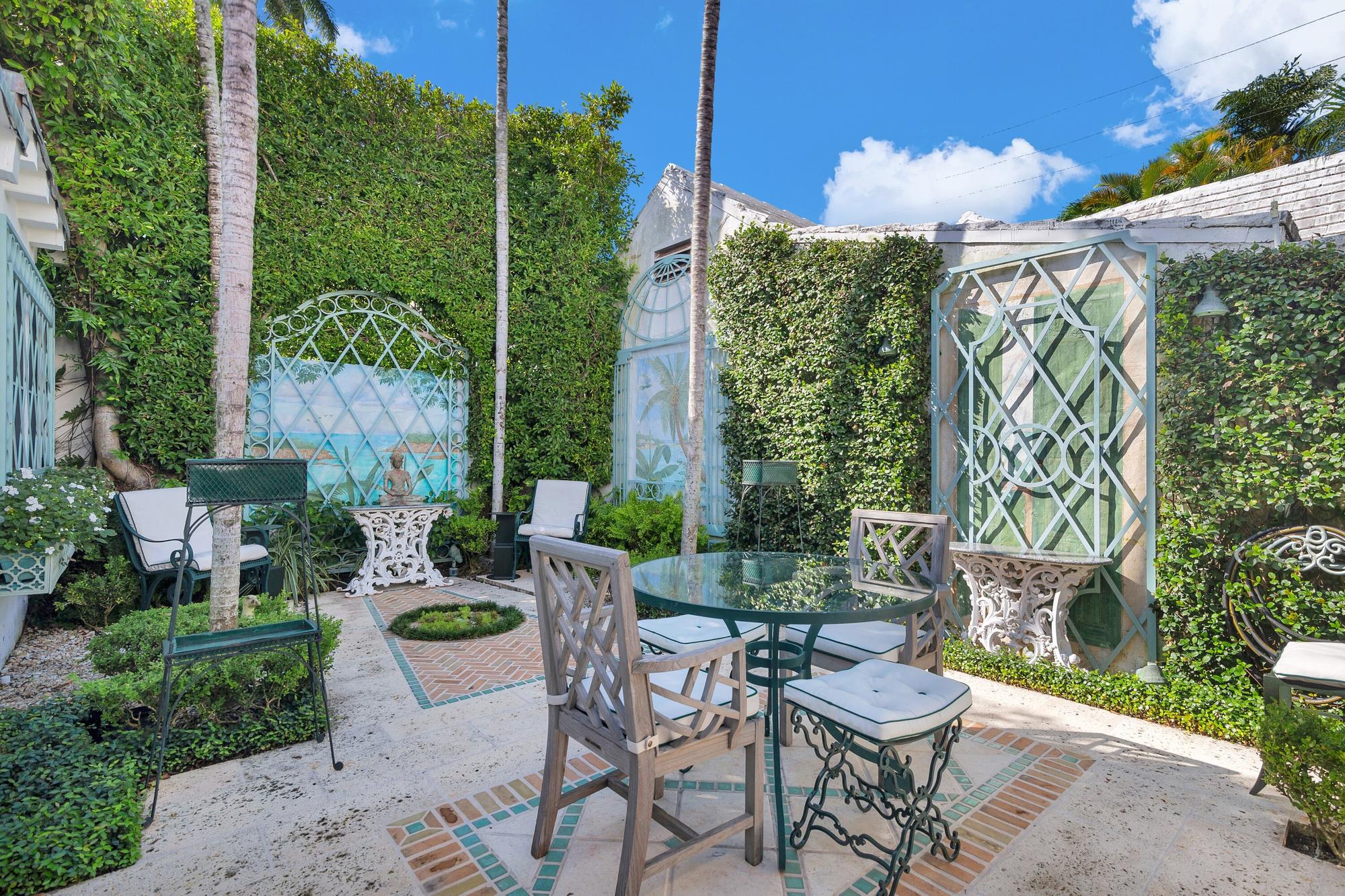 A Pagoda-Form Table Lamp