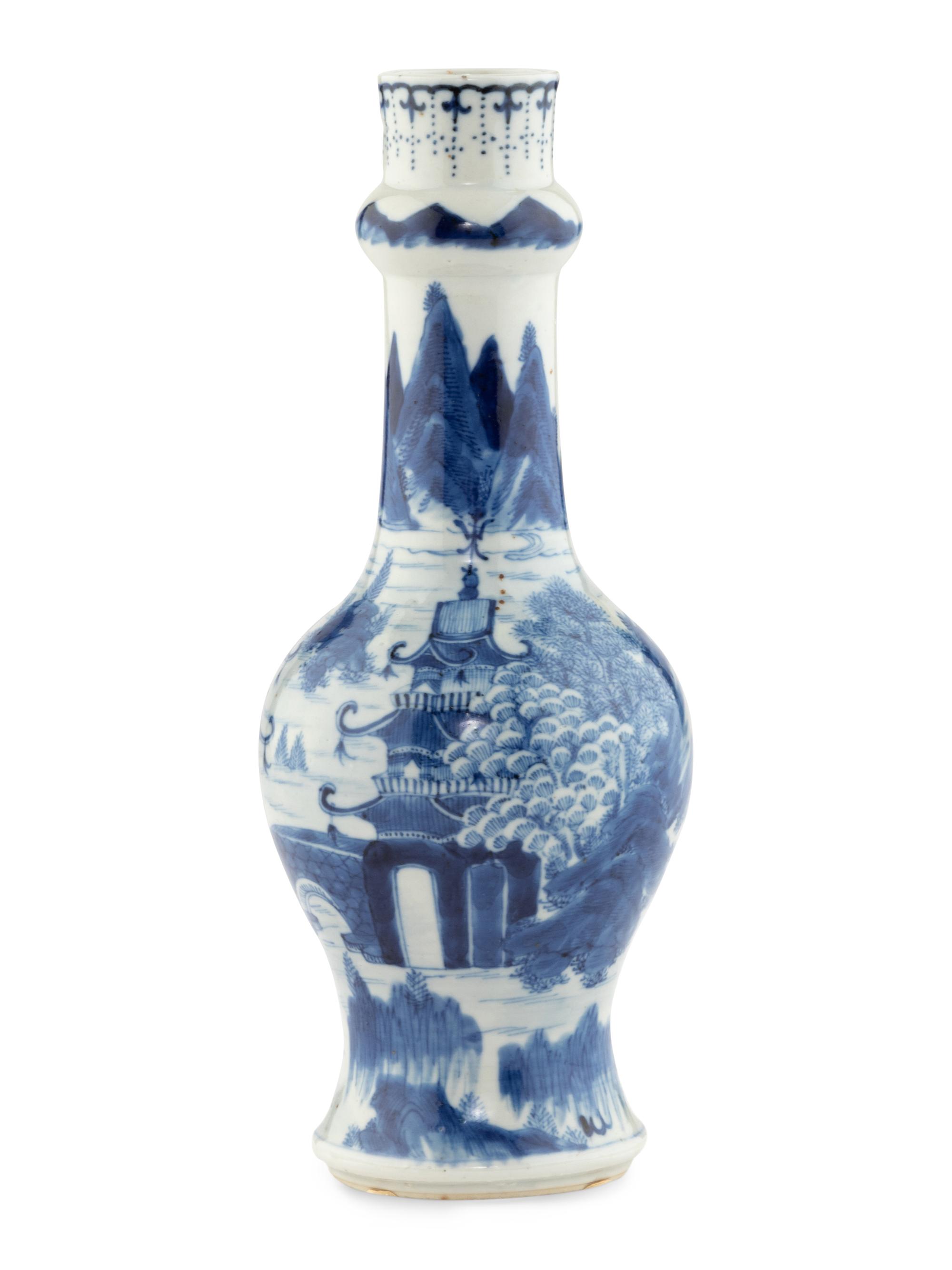A Chinese Blue and White Porcelain Vase