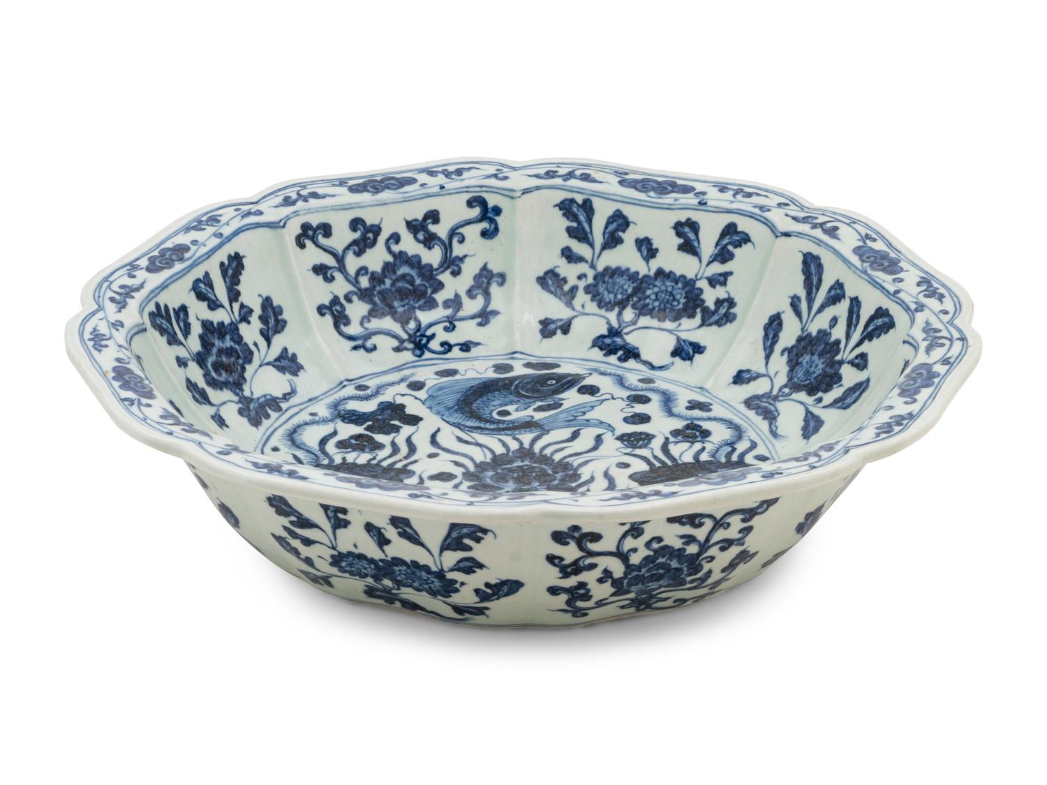 A Chinese Blue and White Porcelain Basin