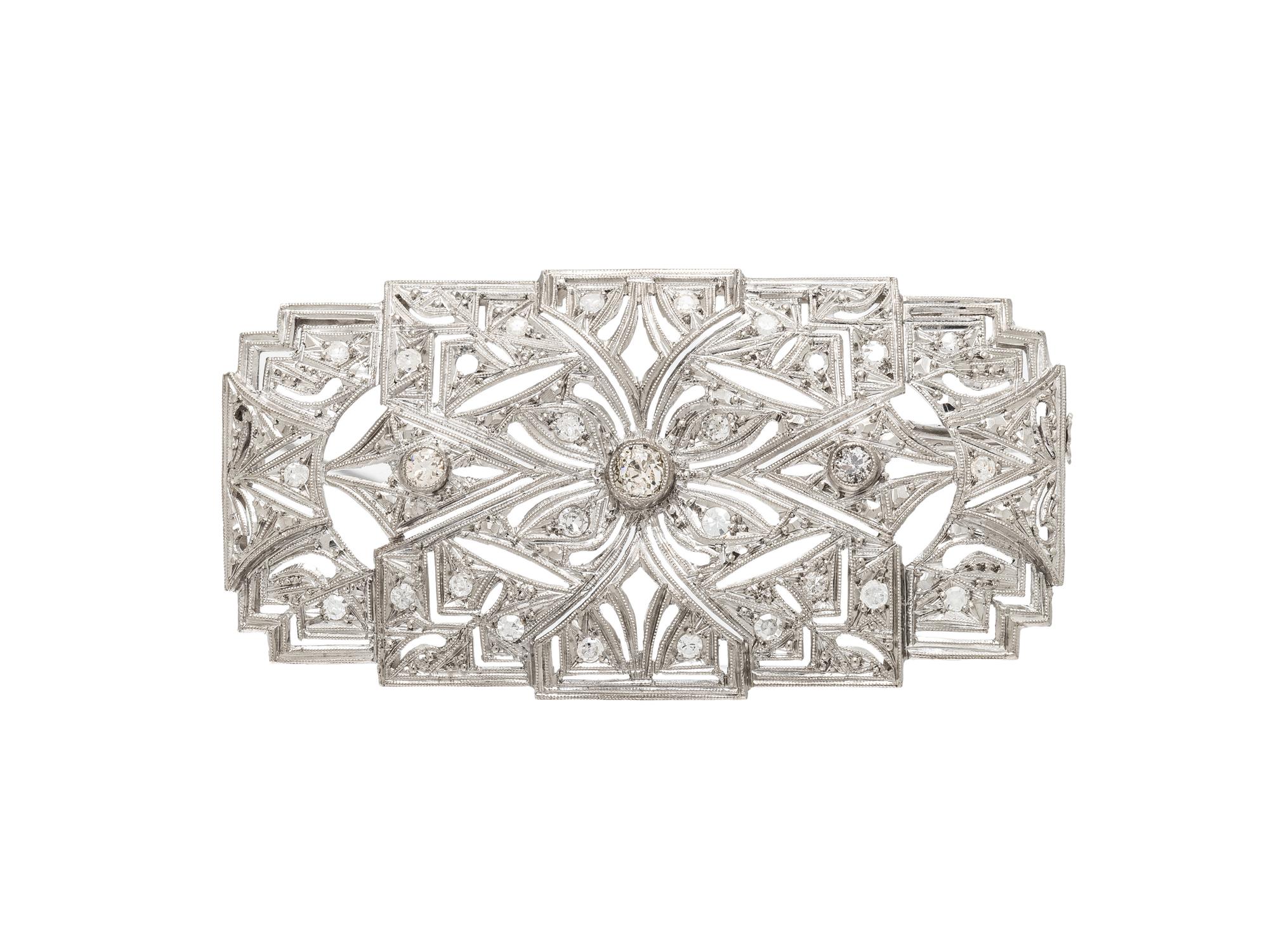 ART DECO, DIAMOND AND PLATINUM BROOCH