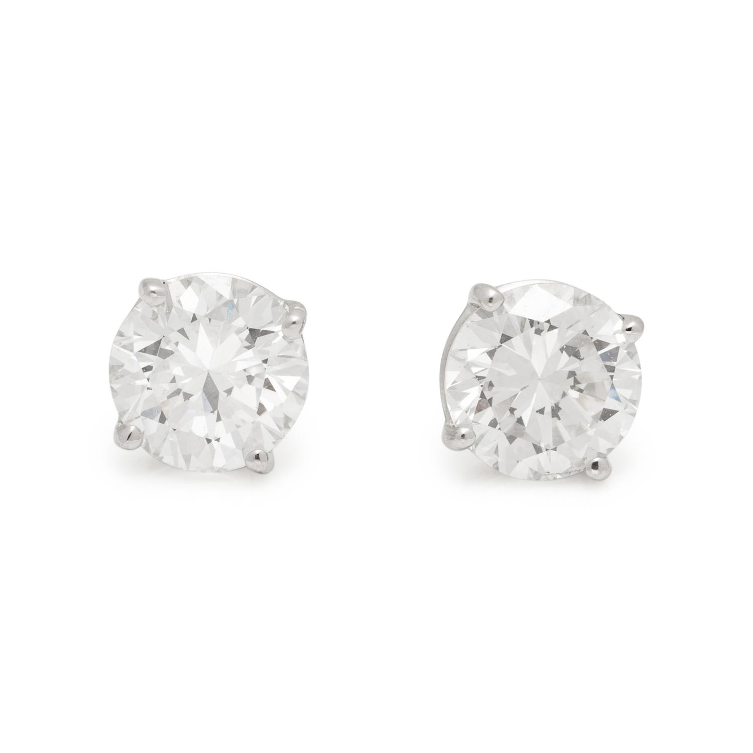 DIAMOND STUD EARRINGS