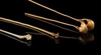 Three Chinese Gold Hairpins, Tang-Ming Dynasty 唐-明 金並頭釵一支及一點油金簪兩支