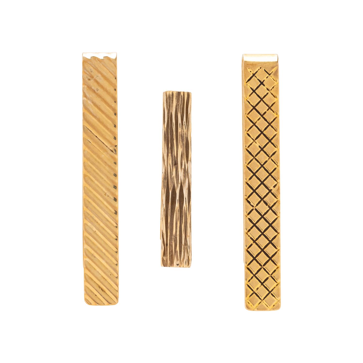COLLECTION OF YELLOW GOLD GENTLEMEN'S ACCESSORIES