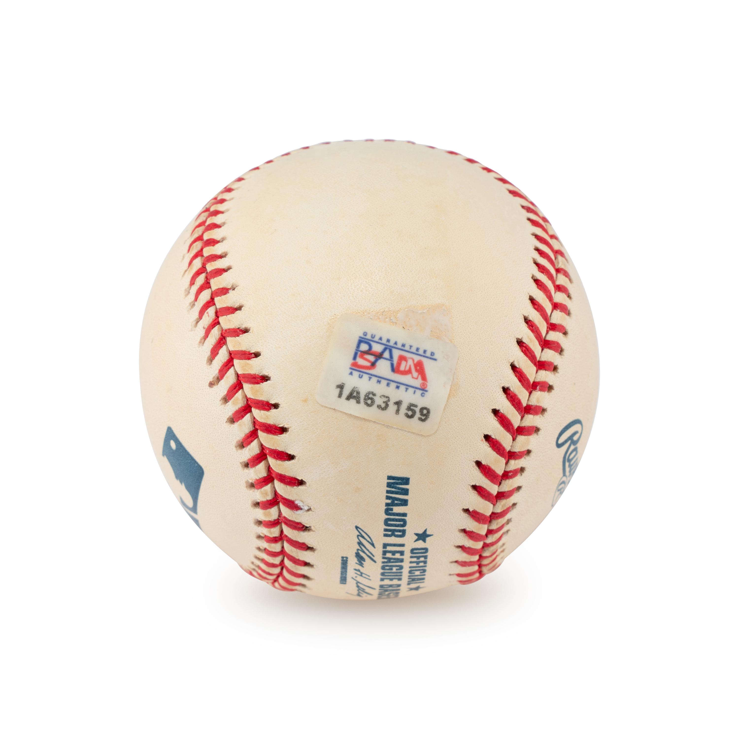 A Ken Griffey Jr. Single Signed Autograph Baseball (PSA Sticker)