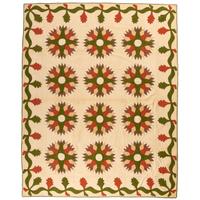 A Mariner's Compass Pattern Quilt with Oak Leaves