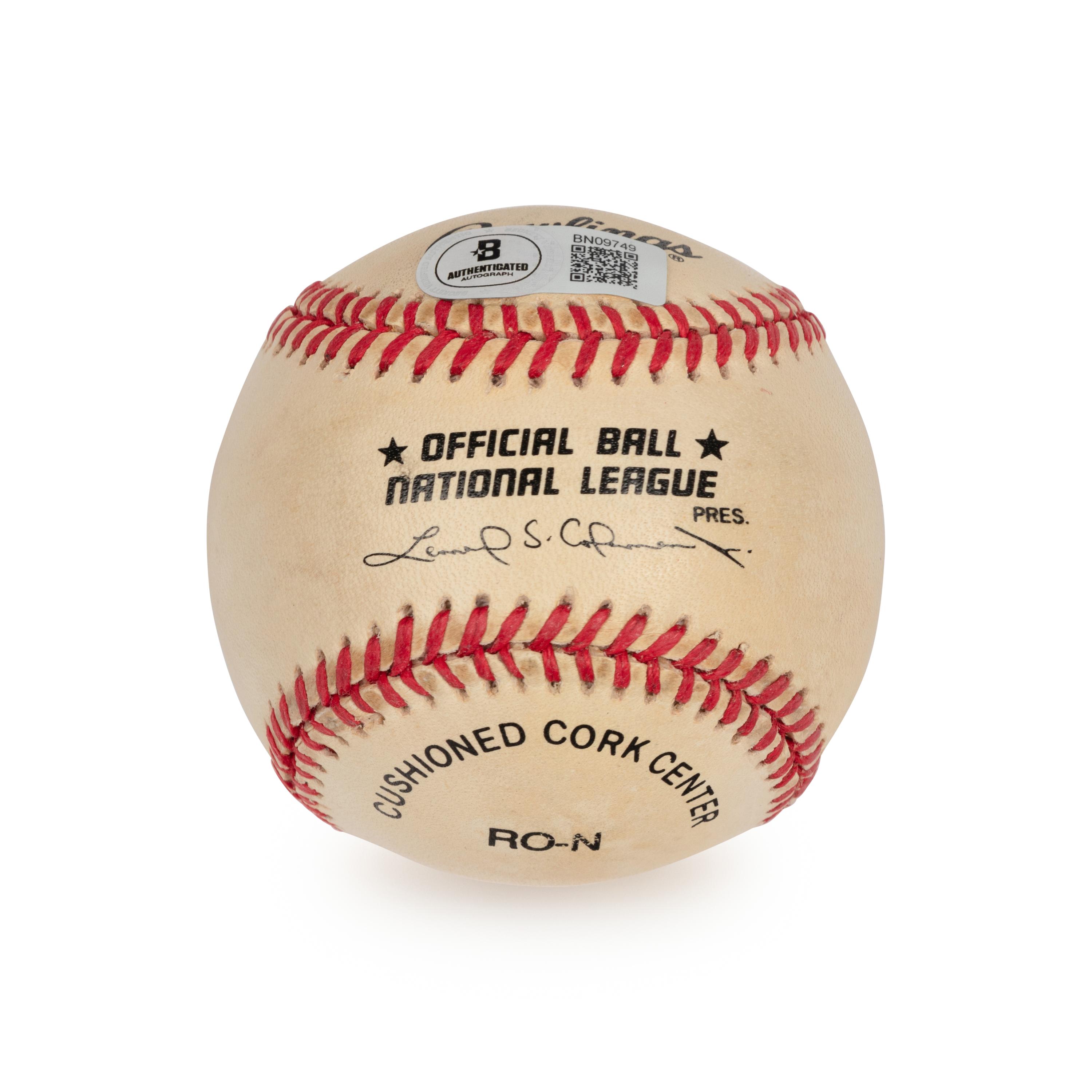 A Barry Bonds Single Signed Autograph Baseball (Beckett Authentication Services)