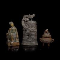A group of three Japanese and Asian bronzes 日本銅器三件