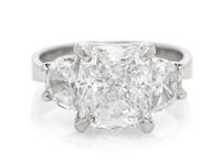 A Platinum and Diamond Ring, 5.70 dwts.