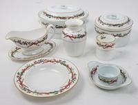 A Royal Worcester Porcelain Dinner Service Diameter of dinner plate 10 1/2 inches.