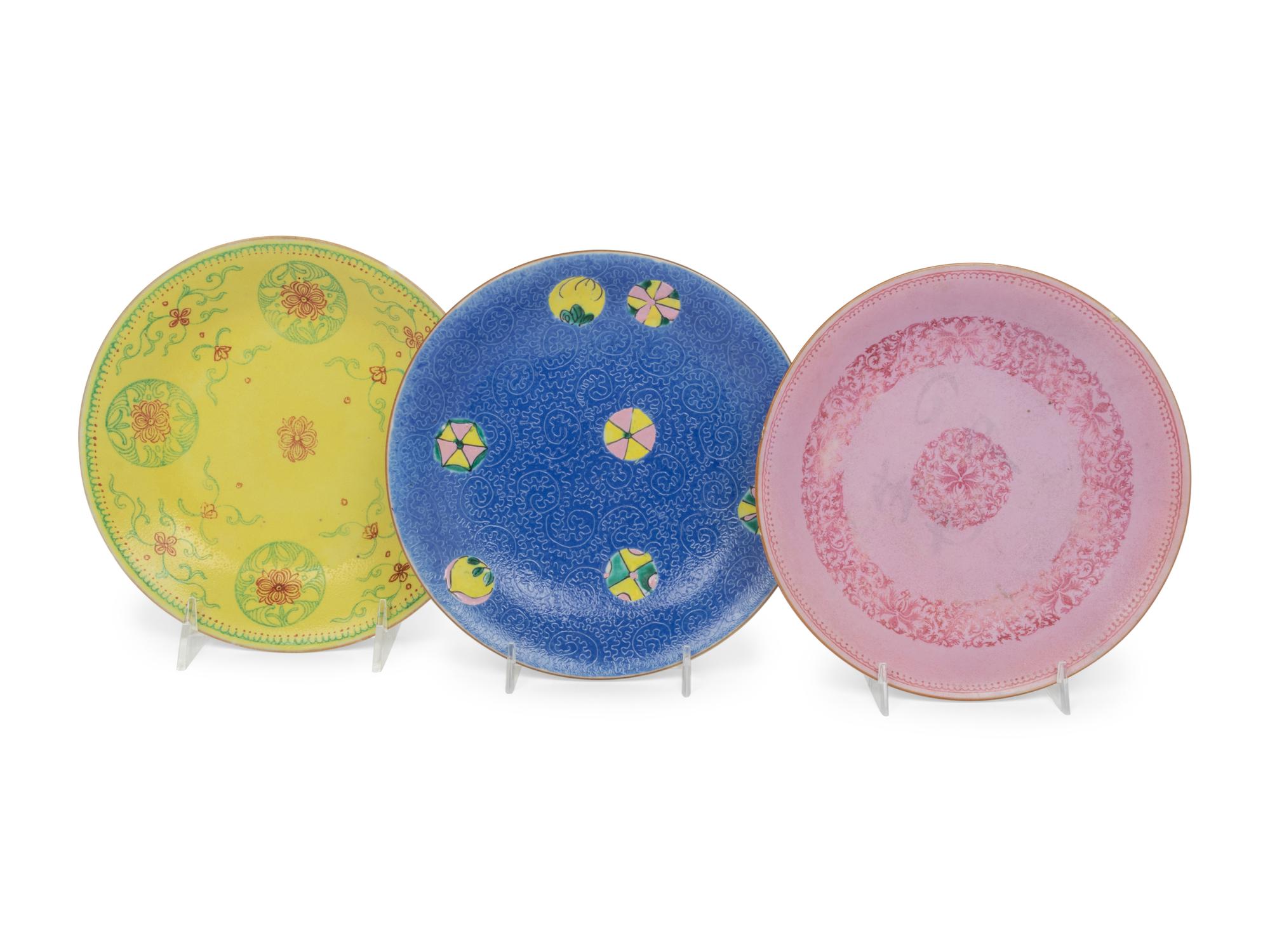 11 Famille Rose Porcelain Plates