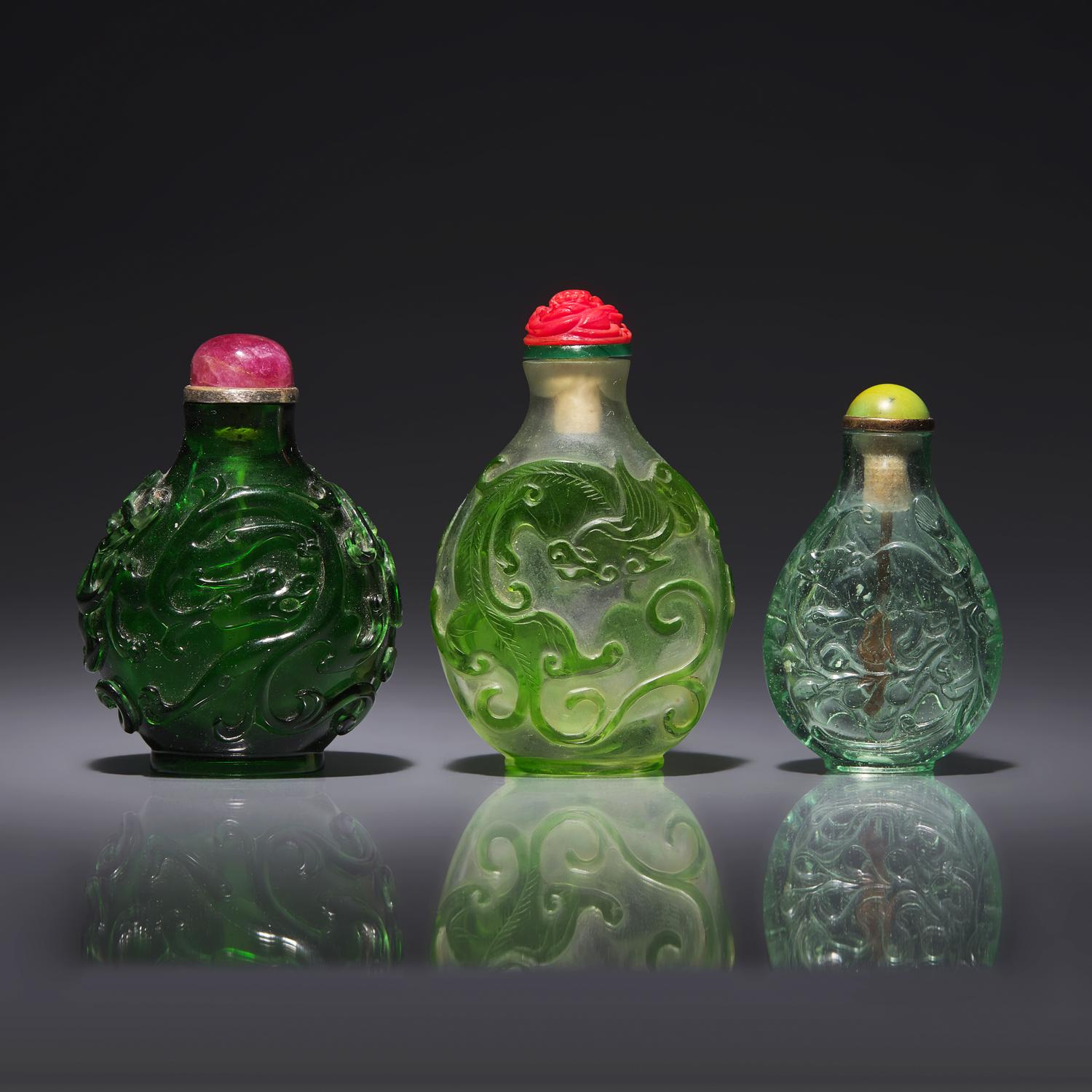 Three Chinese Carved Green Glass Snuff Bottles 綠料鼻烟壺三支