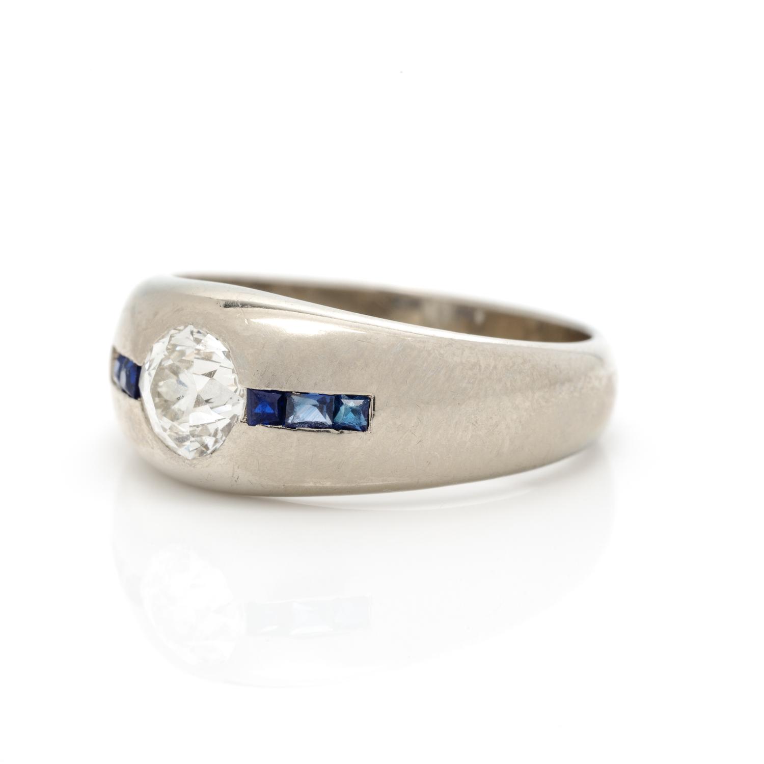 DIAMOND AND SAPPHIRE RING