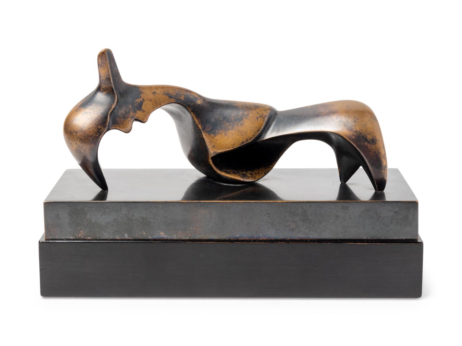 Pointed Reclining Figure conceived in 1948, cast in 1969