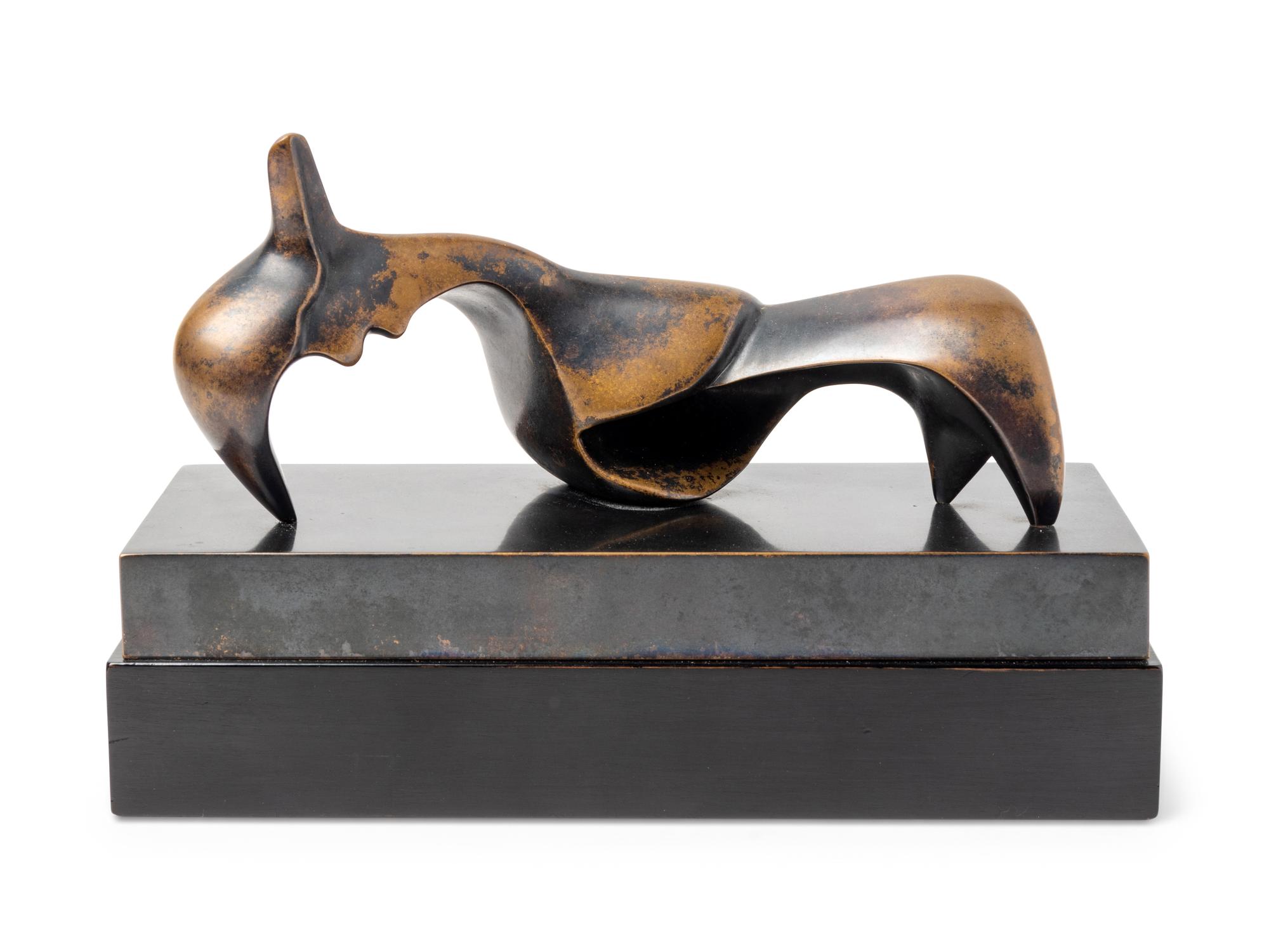 Pointed Reclining Figure conceived in 1948, cast in 1969