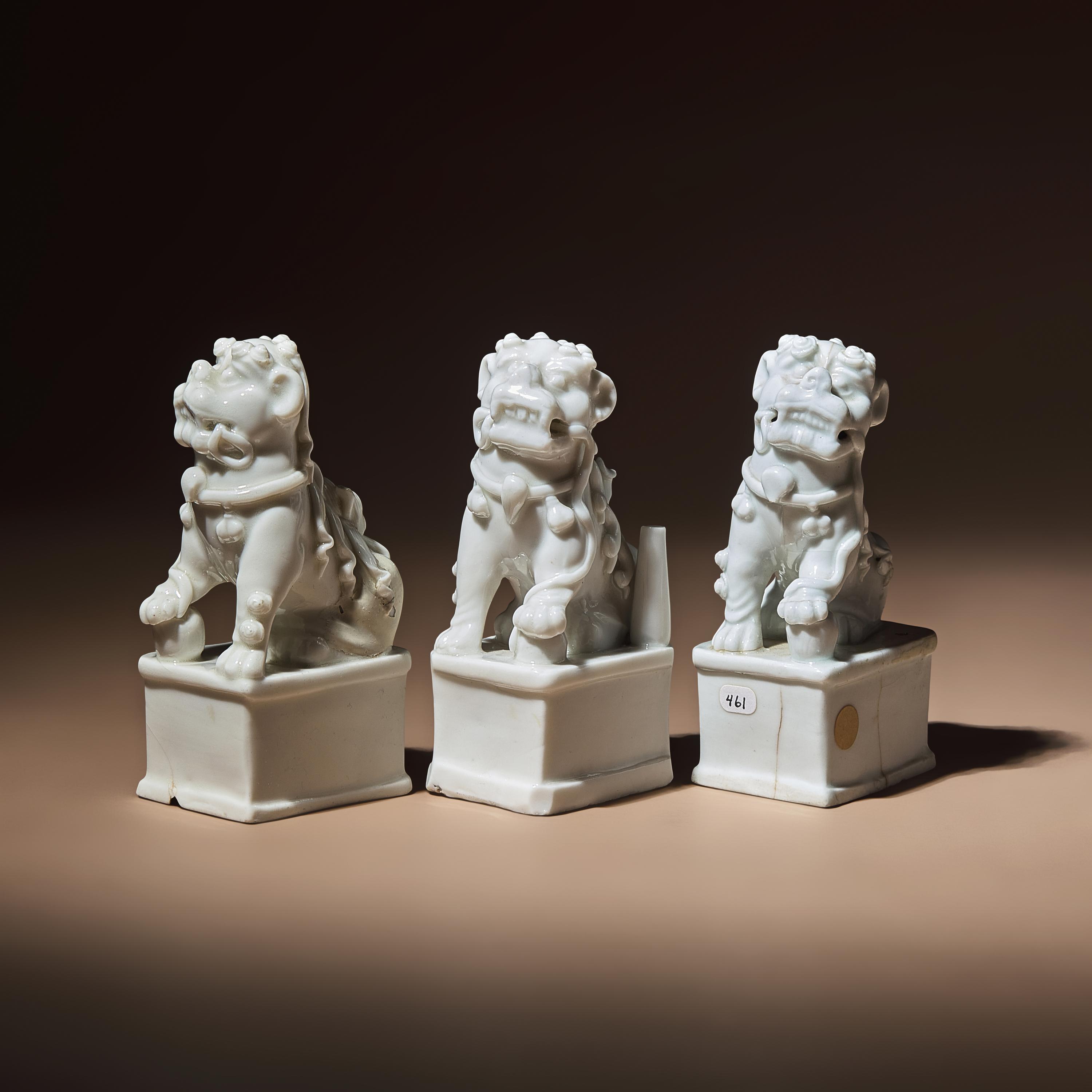 Three Chinese Blanc-de-Chine Porcelain Fu Lions, 17th-18th Century — 清早中期 德化白瓷獅形香插三件