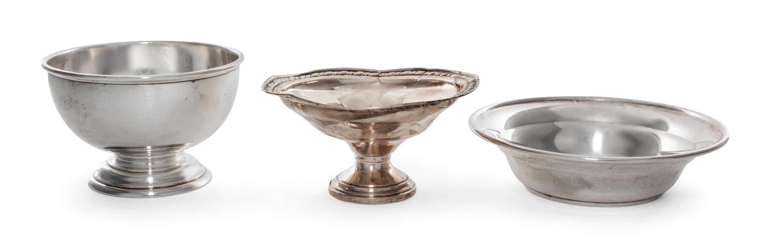 A Group of American Silver Bowls, 20th Century, comprising a circular sugar bowl, The Thomas Co., Attleboro, MA, a shallow circular bow