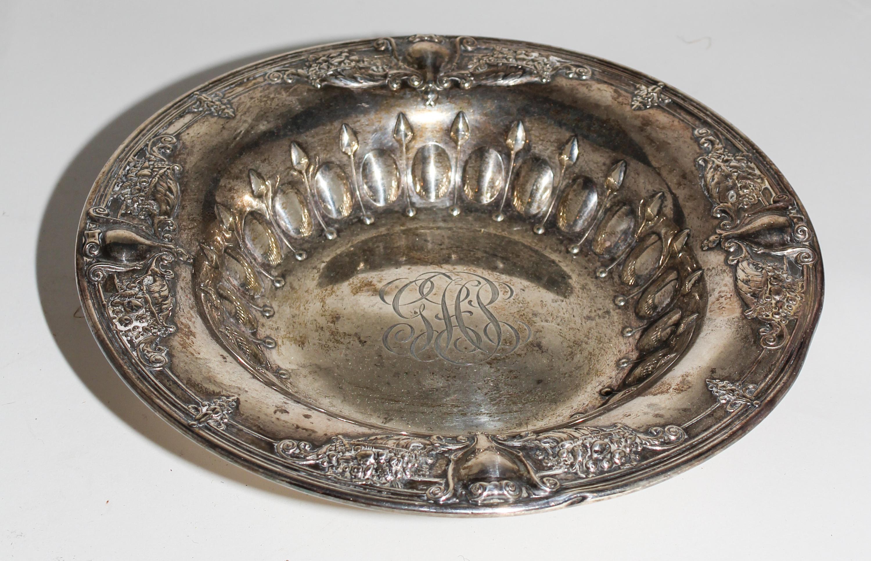 An American Bowl, Whiting Mfg. Co., retailed by C.D. Peacock Diameter 8 3/4 inches.