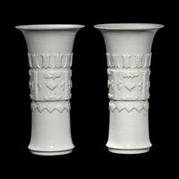 A Pair of Chinese Blanc-de-Chine Porcelain Gu Vases, Qing Dynasty 清 德化白瓷貼塑萬壽 如意花觚 一對