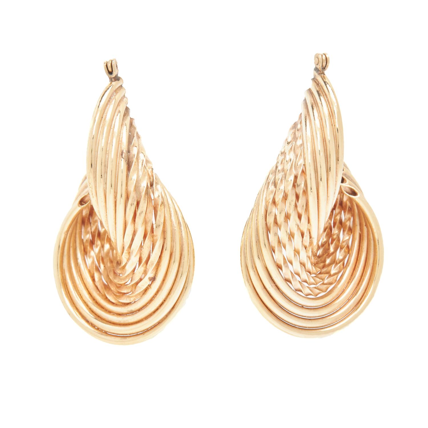 YELLOW GOLD BANGLE BRACELET AND EARRINGS