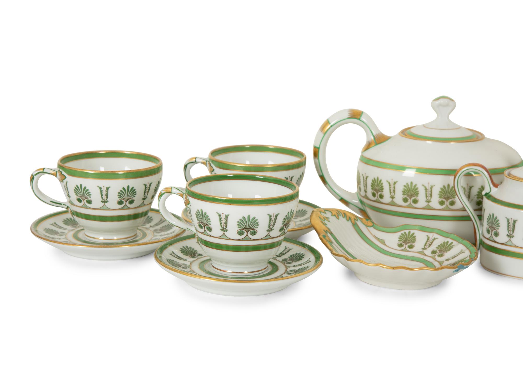 A Richard Ginori Porcleain Ercolano Green Pattern Partial Tea Service