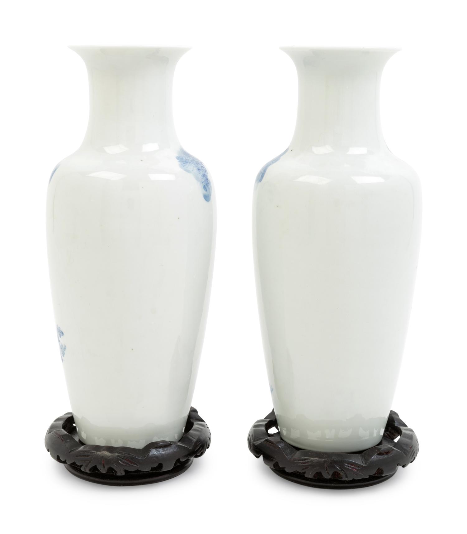 A Pair of Chinese Blue and White Porcelain Vases