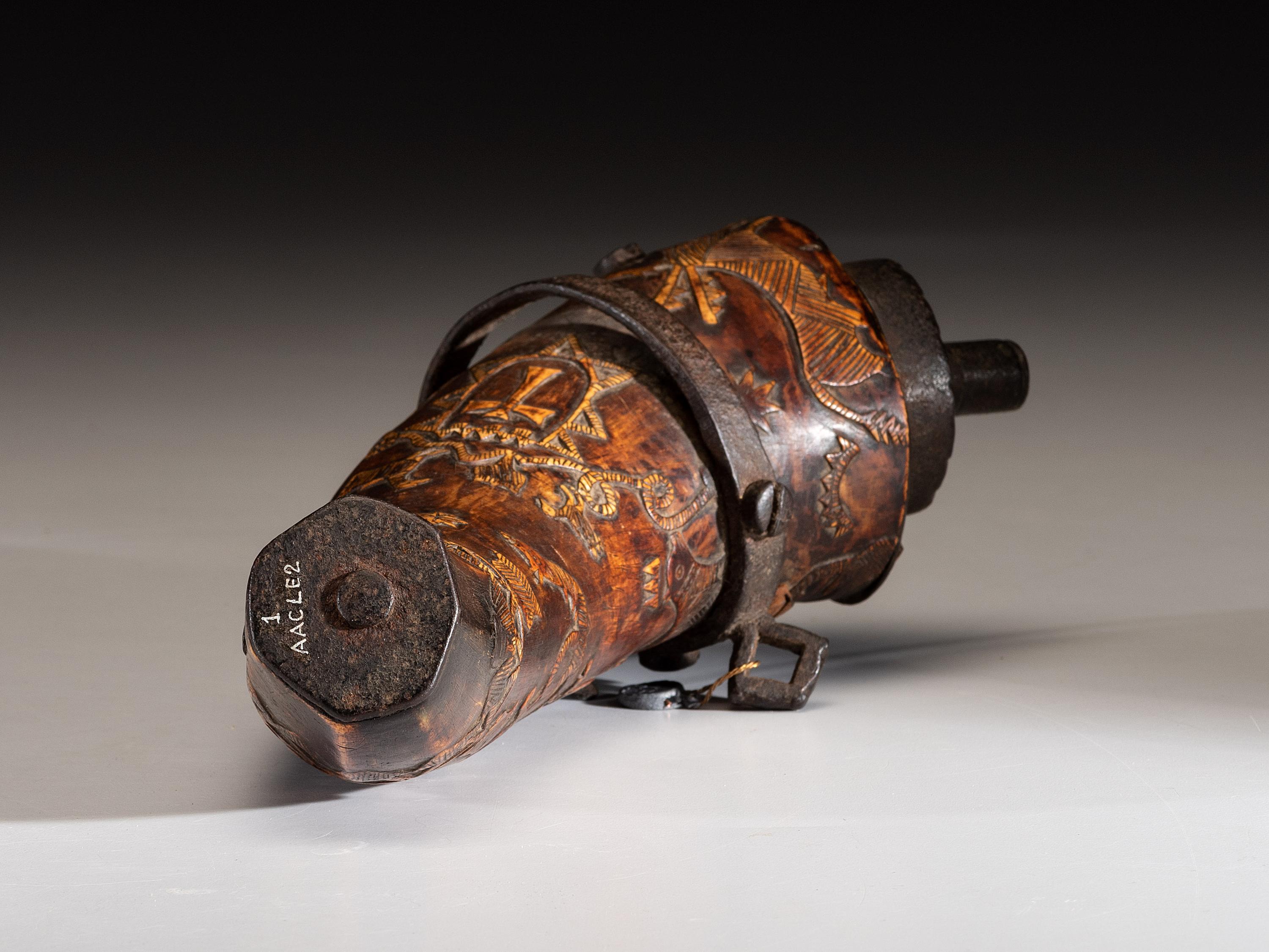 Early Spanish Powder Horn