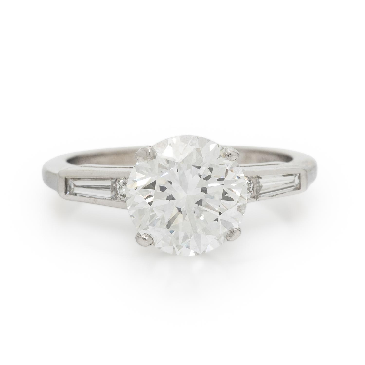 DIAMOND AND PLATINUM RING