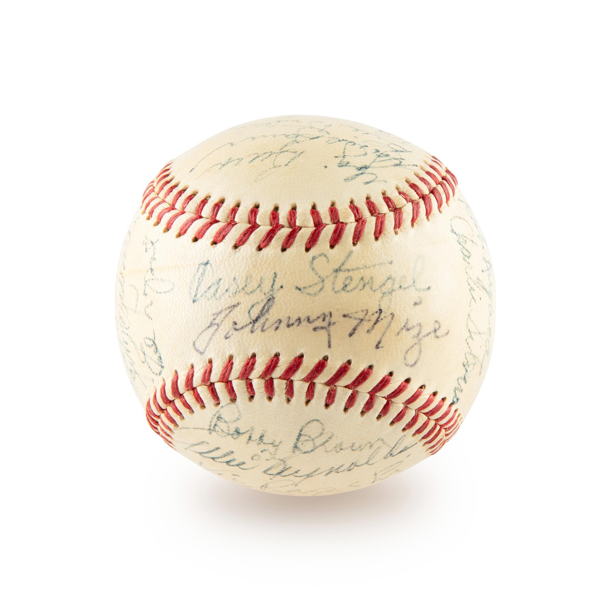 A 1952 New York Yankees Team Signed Autograph Baseball Including Mickey Mantle (Beckett Authentication Services)