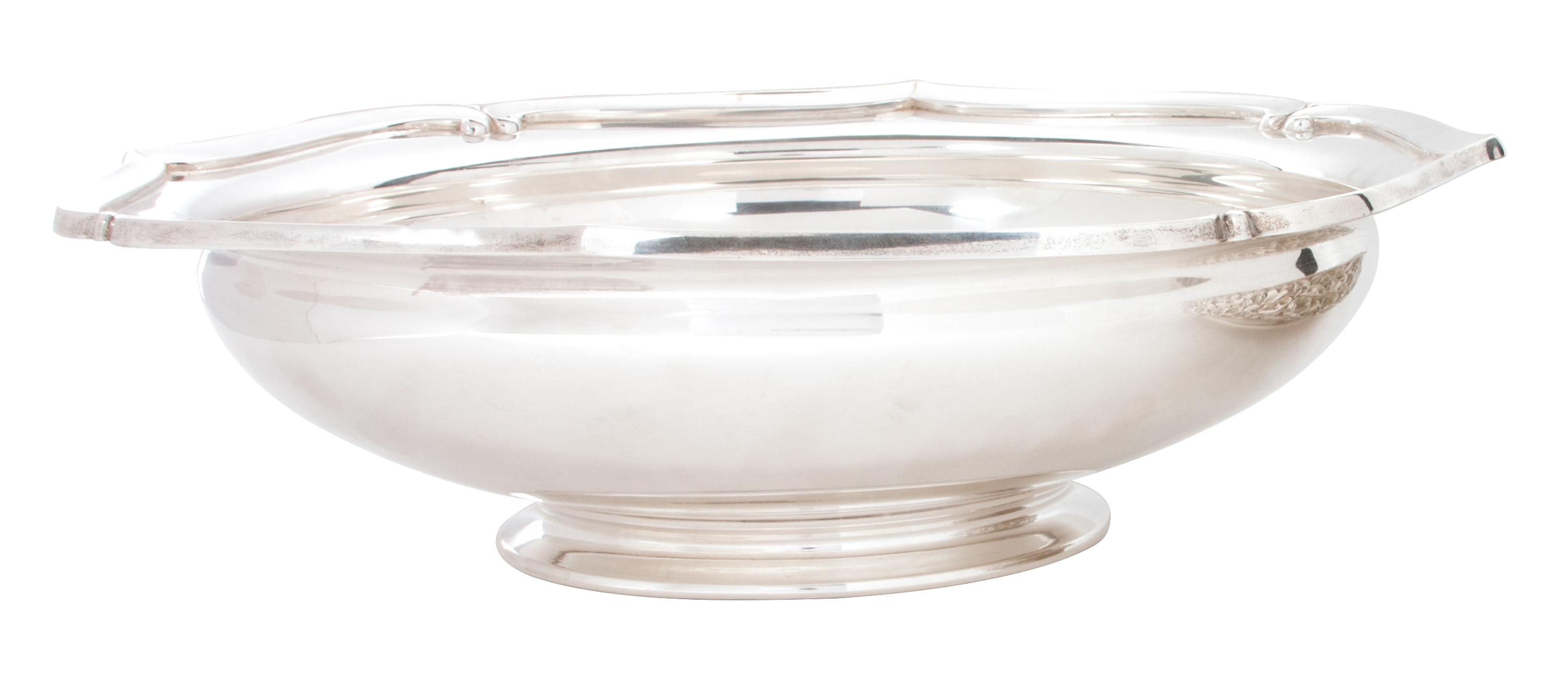 An American Silver Serving Bowl, International Sterling, Meriden, CT, a low vegetable bowl in the Minuet pattern.