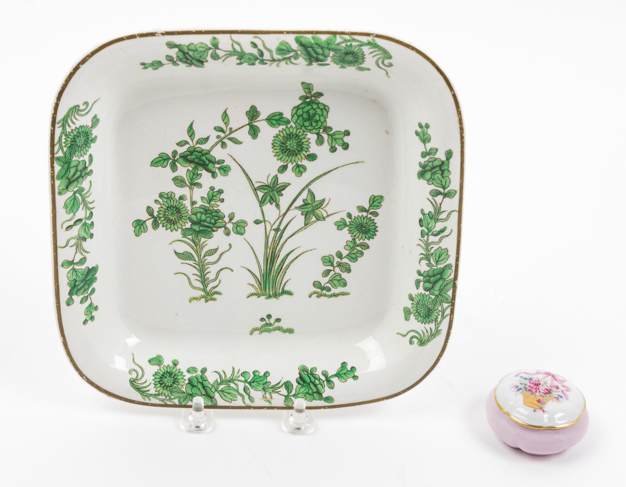 A Limoges Lidded Box Diameter of box 2 inches.