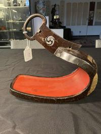 A pair of Japanese lacquered stirrups and a Negoro-style red-lacquered stand 日本漆器马扎及马镫一对 Edo to Meiji period ?????