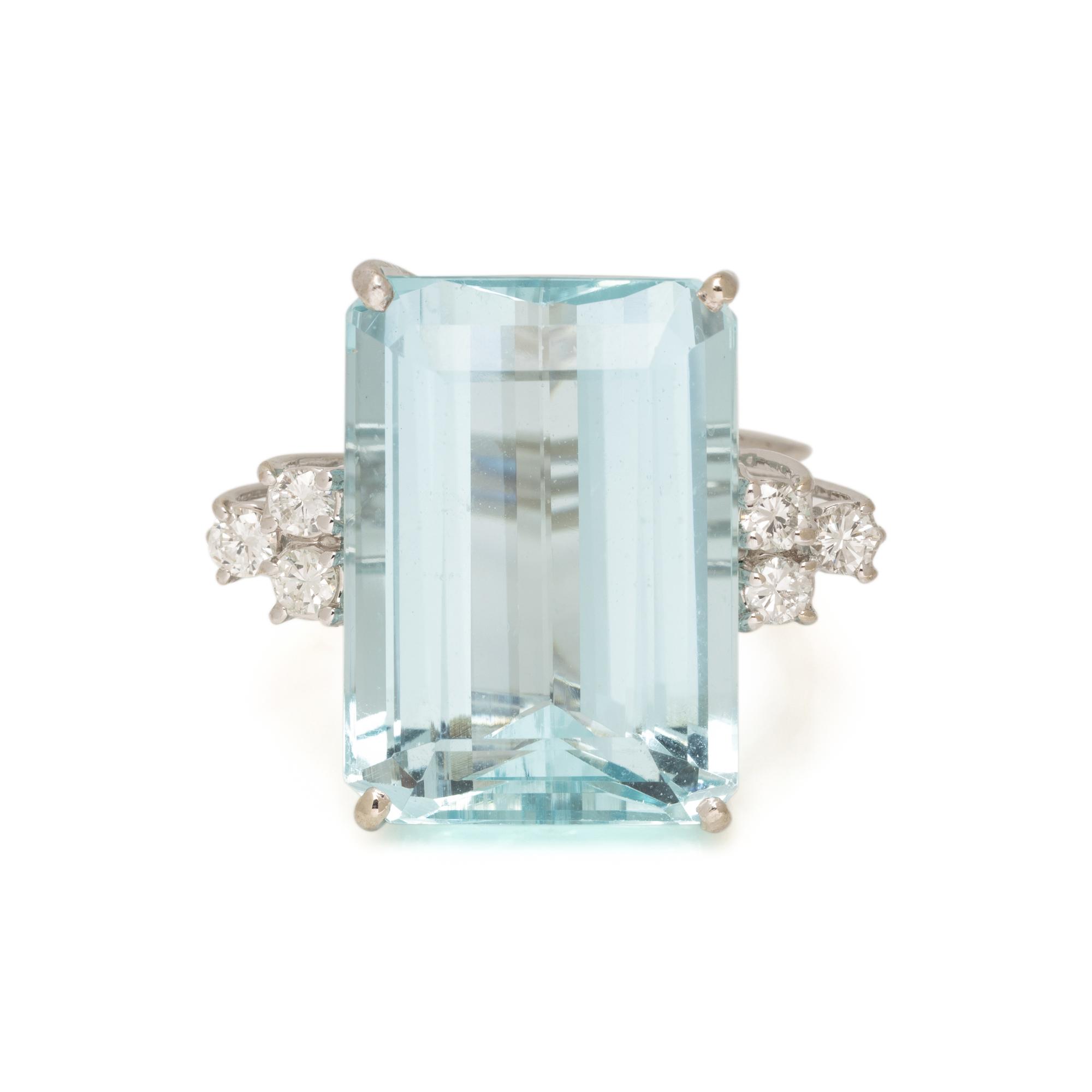 AQUAMARINE AND DIAMOND RING