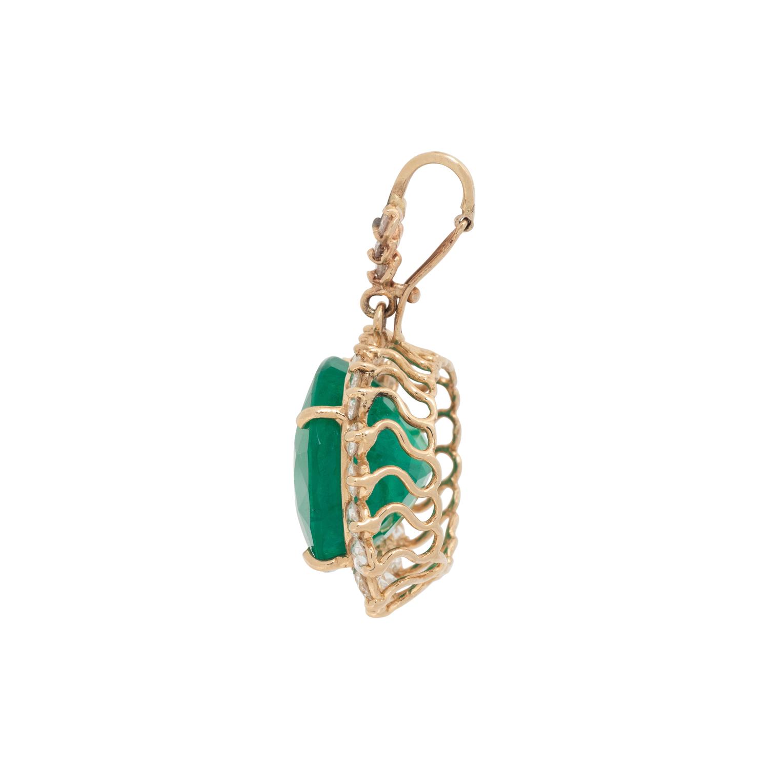 EMERALD AND DIAMOND PENDANT