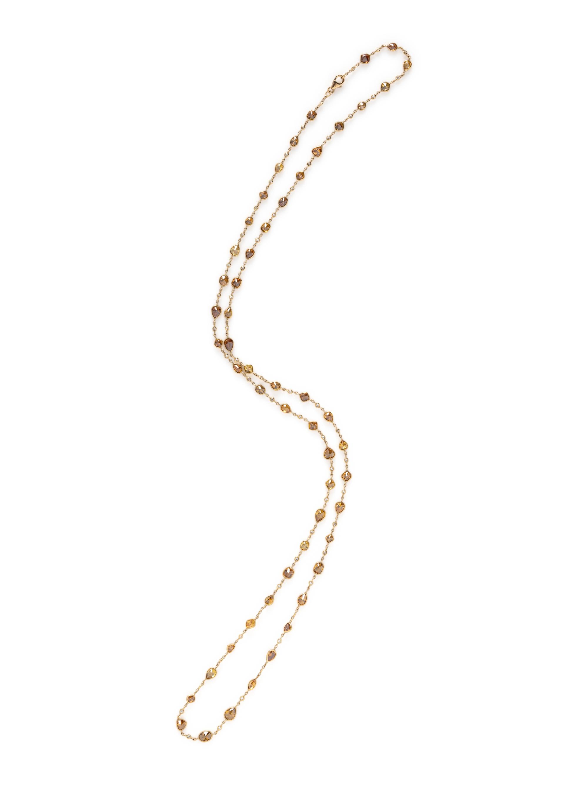COLORED DIAMOND AND DIAMOND NECKLACE