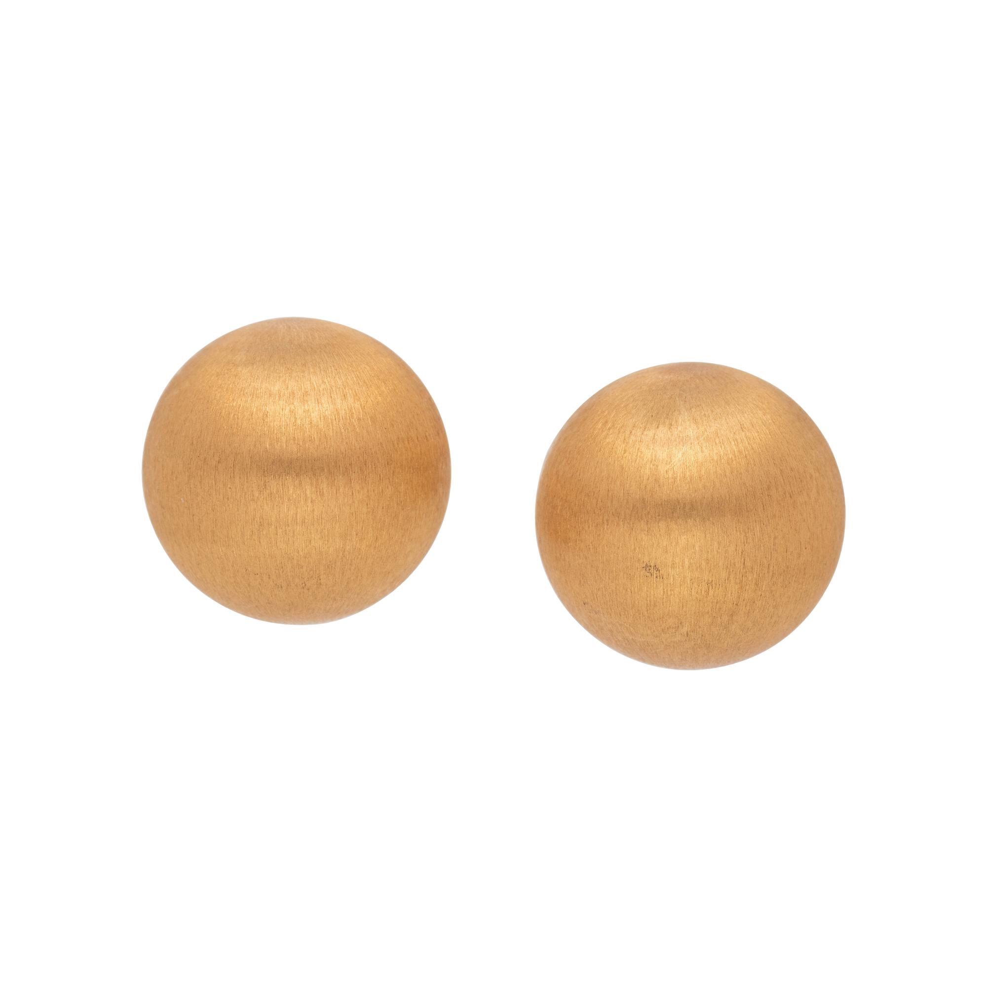 COLLECTION OF YELLOW GOLD EARRINGS