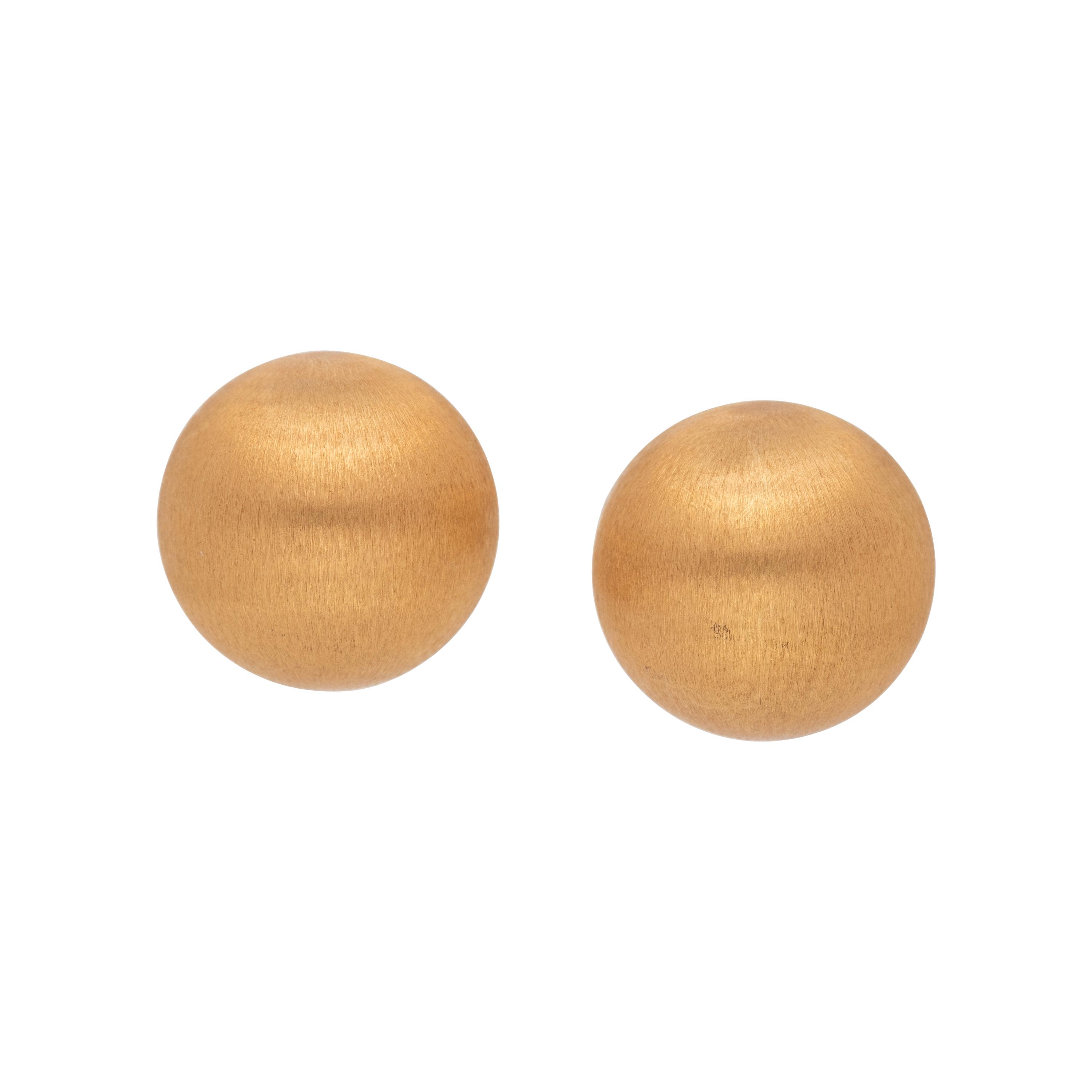 COLLECTION OF YELLOW GOLD EARRINGS