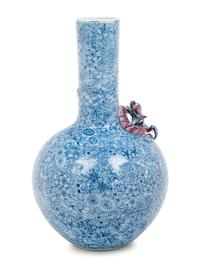 A Chinese Blue and White Porcelain Bottle Vase