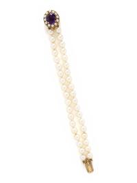 AMETHYST, CULTURED PEARL, AND YELLOW GOLD BRACELET