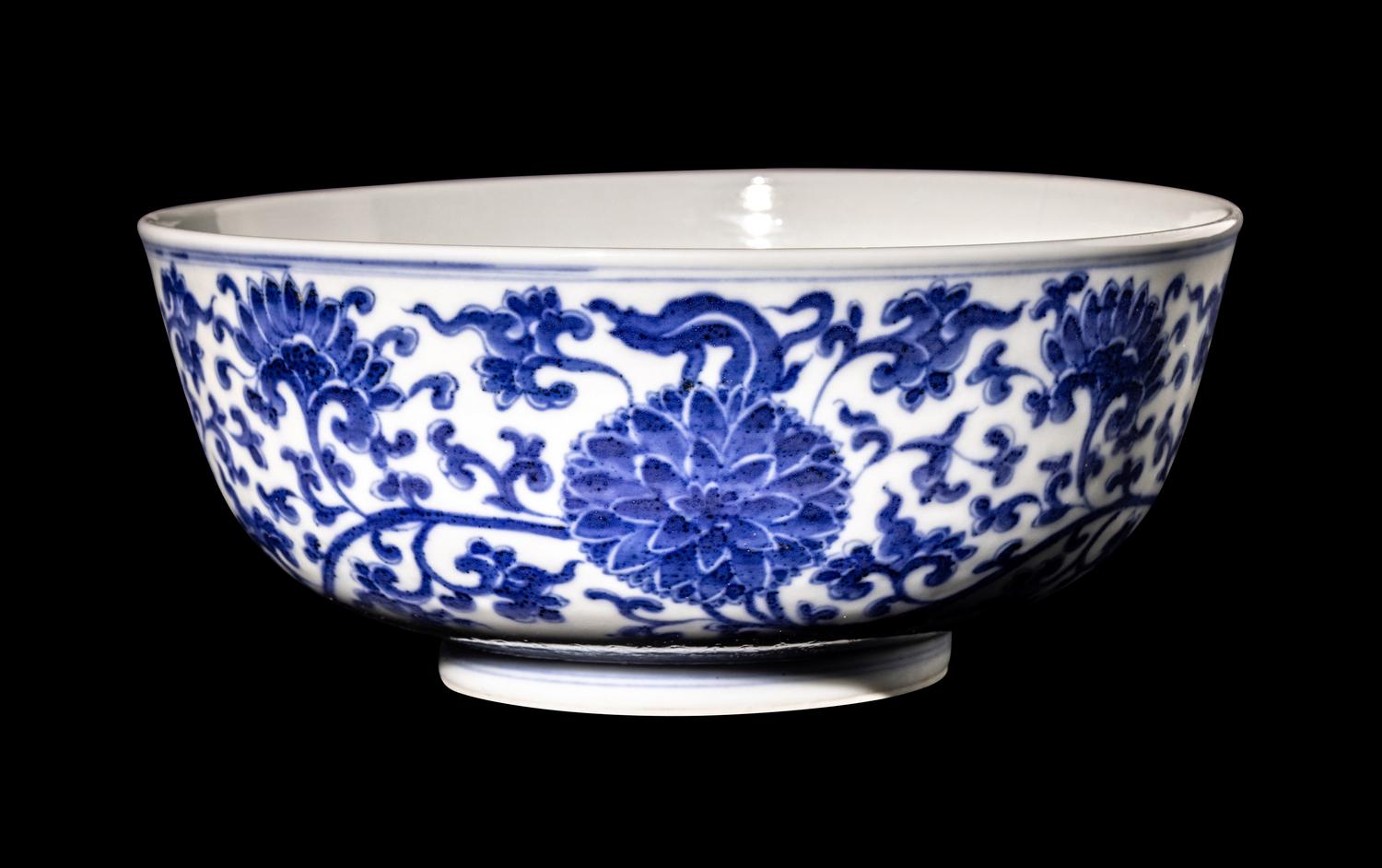 A Chinese Blue and White Porcelain 'Lotus' Bowl