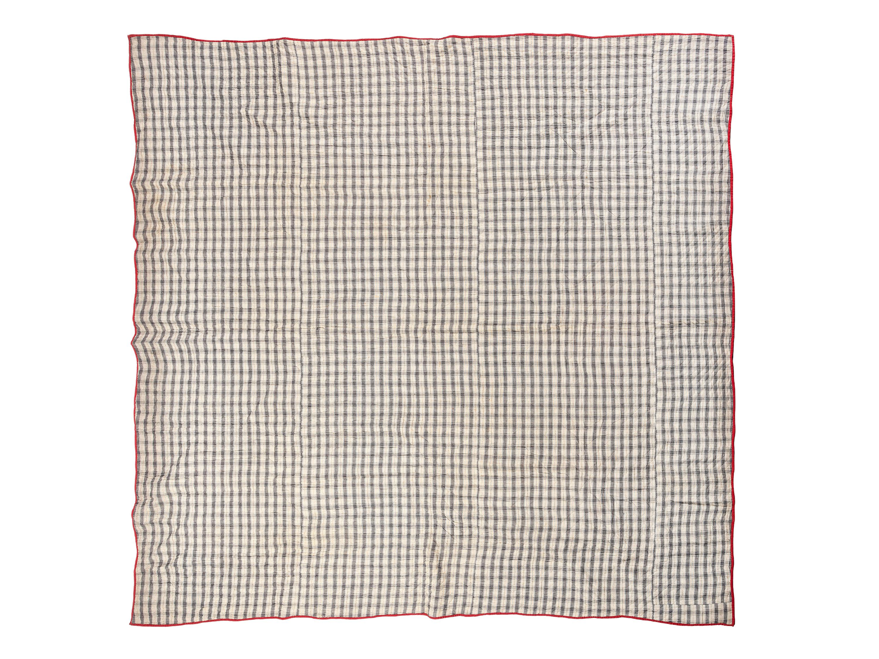 A Harvest Sun Pattern Pieced Cotton Quilt