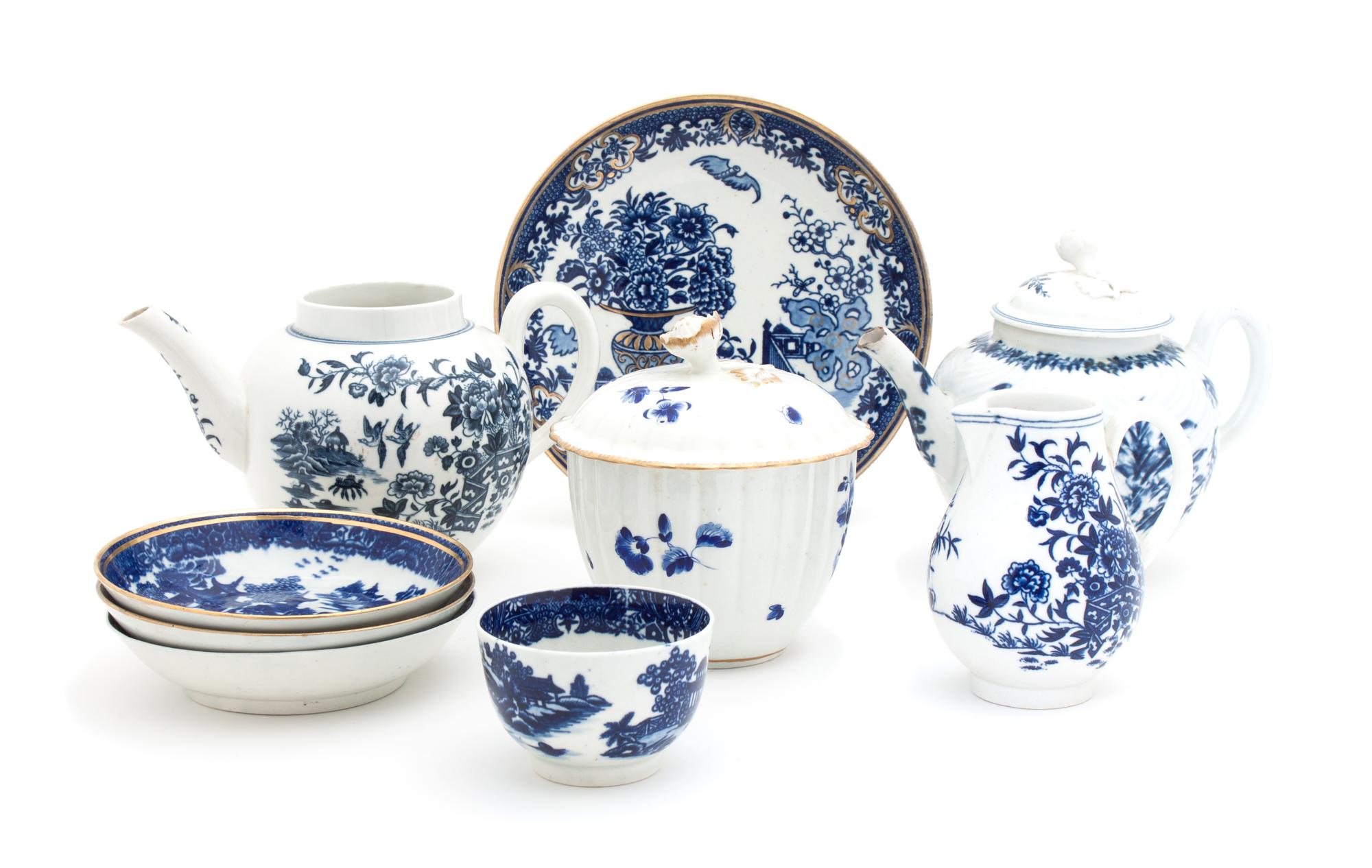 A Collection of Worcester Porcelain Articles Height of tallest 5 1/2 inches. — 18TH CENTURY