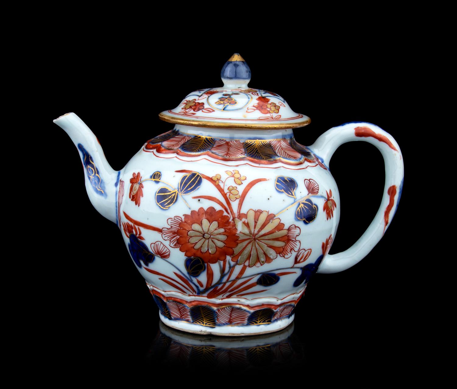A Chinese Export Imari-Style Porcelain Teapot