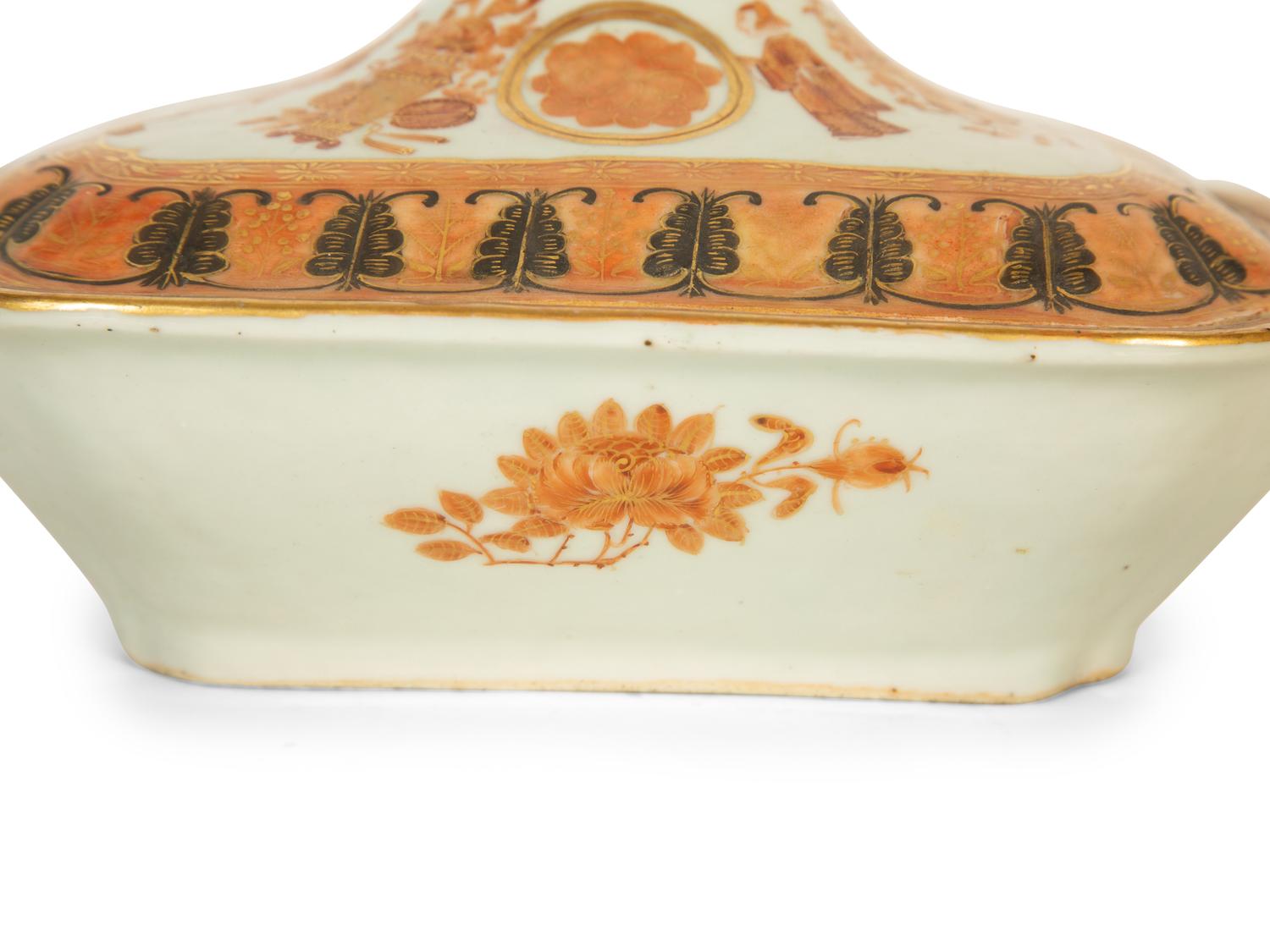 A Chinese Export Fitzhugh Covered Vegetable Dish and Two Side Plates