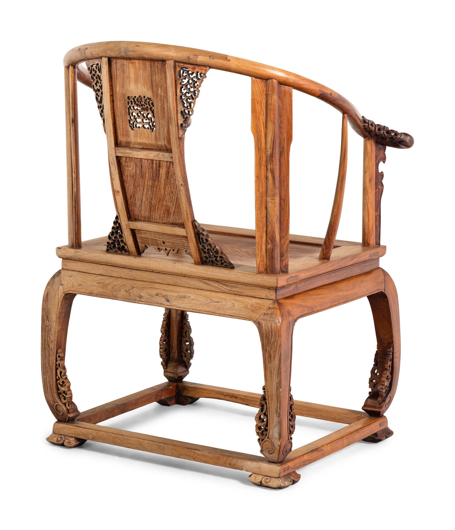 A Pair of Chinese Continuous Armchairs, Possibly Huanghuali, 20th Century 近代 或为黄花梨 圈椅一對