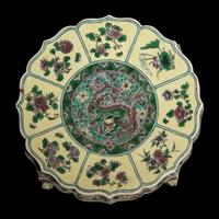 A Chinese Famille Verte Biscuit Floriform Stand, 19th Century — 清晚期 五彩龍紋花口四足器座
